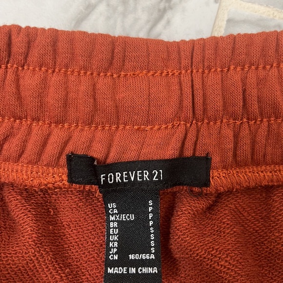 New women’s joggers pants size small - Picture 2 of 2